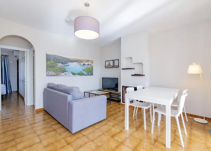 Siesta Mar Private Apartment 53 Cala\'N Porter 3 Bed
